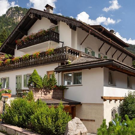 Appartamento Luna Campitello di Fassa Bagian luar foto