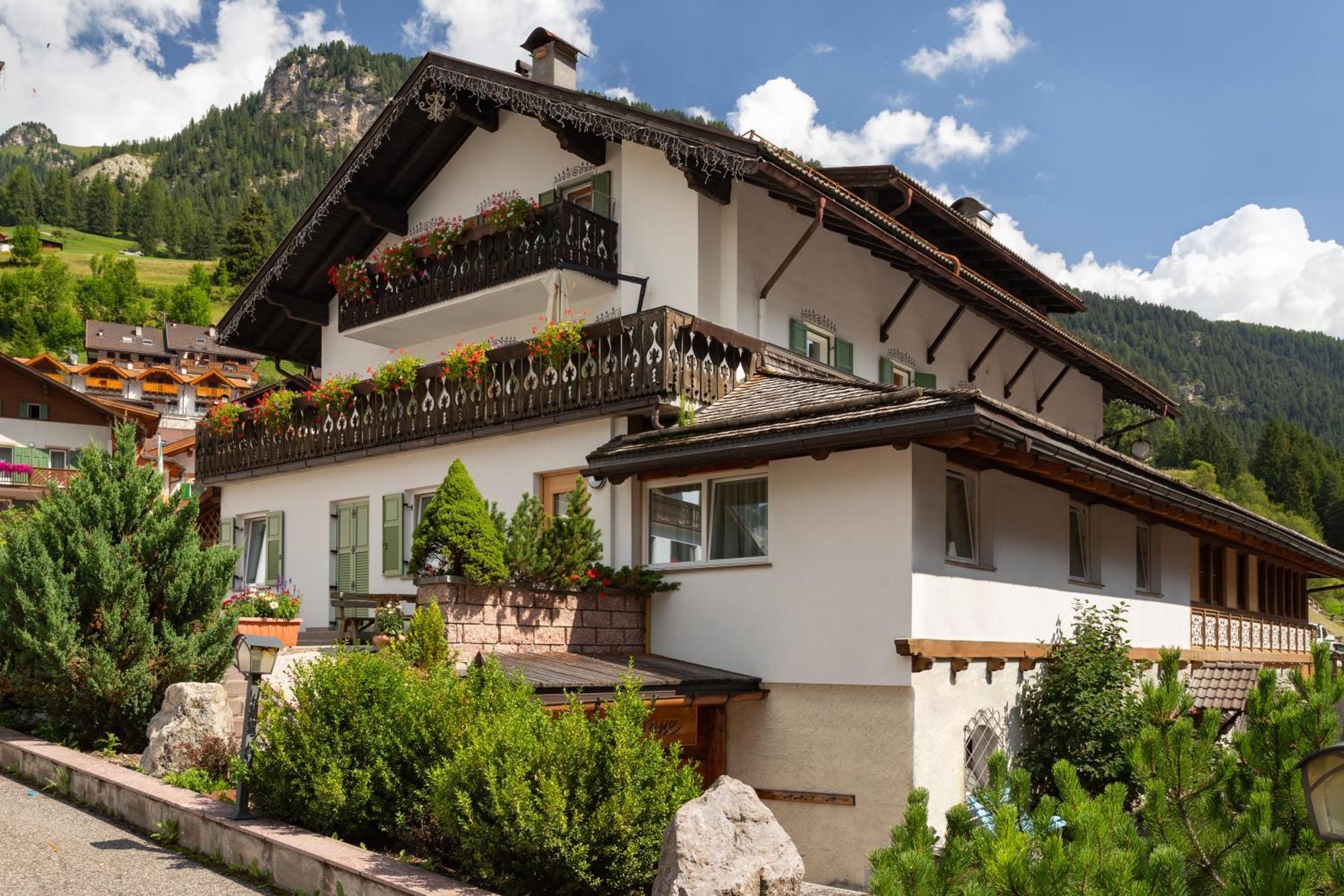 Appartamento Luna Campitello di Fassa Bagian luar foto